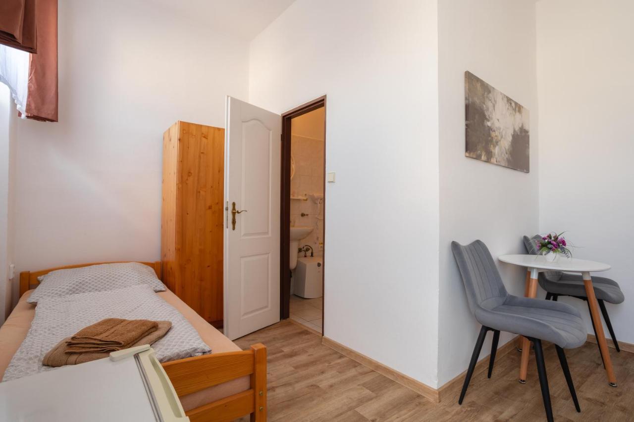 Penzion De Monte Horní Planá Bagian luar foto